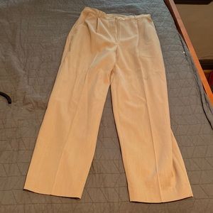 Women’s pleated slacks